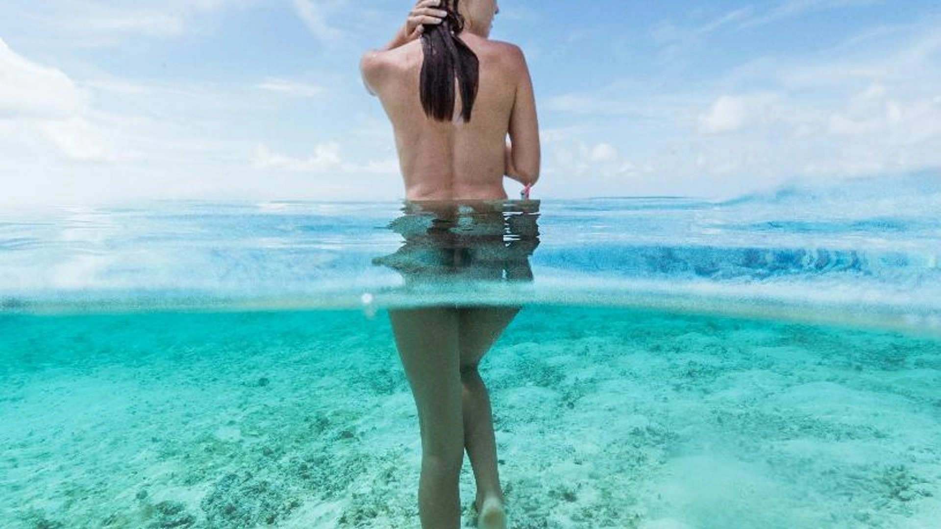 Travel moments portrait